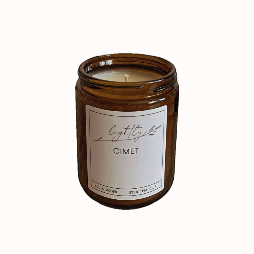 AMBER KOZARČEK S POKROVČKOM